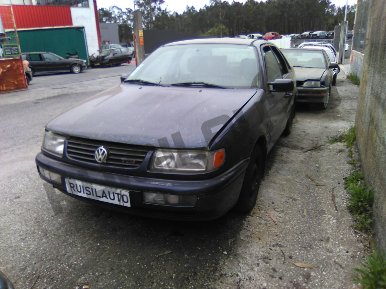 VW Passat B4 Saloon [1988-1997]